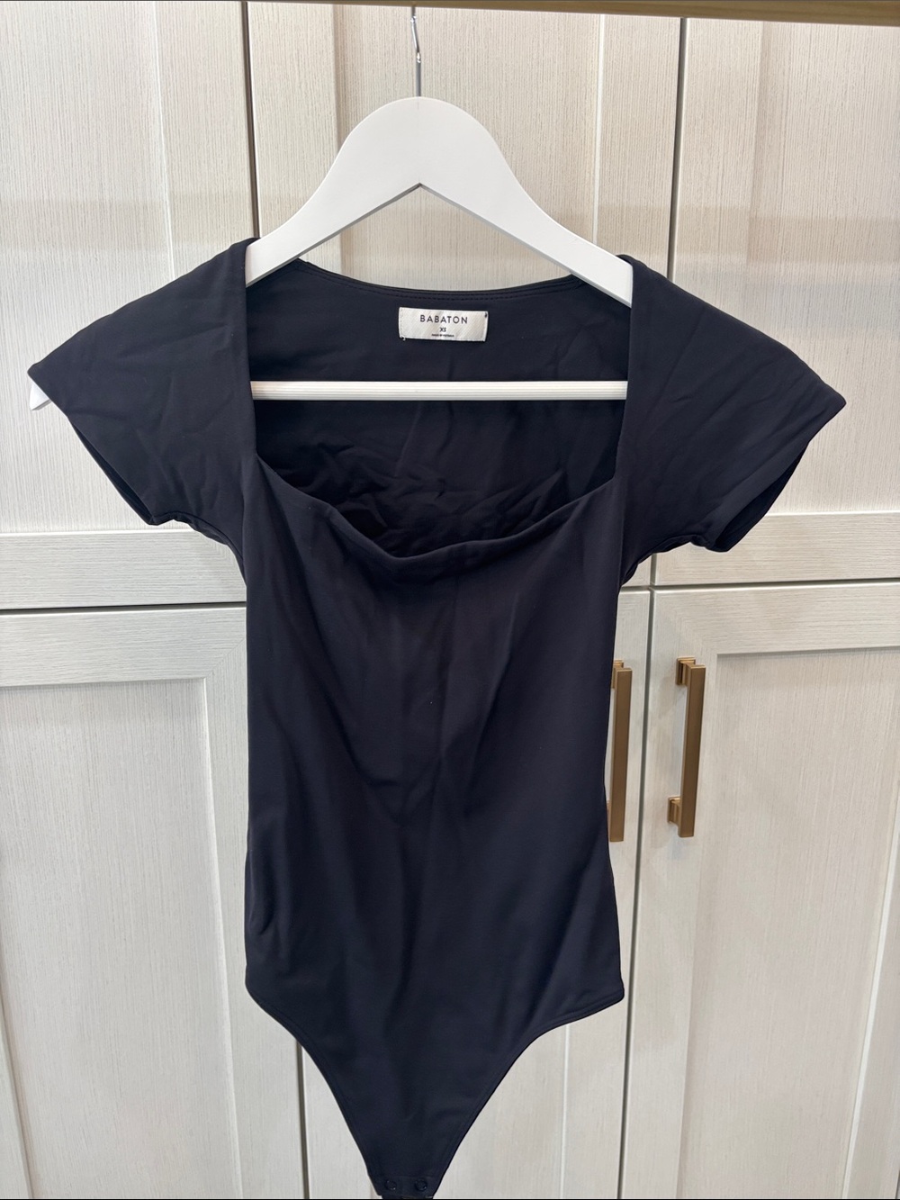 Babaton Contour Black Scoop-Neck Short-Sleeve Bodysuit